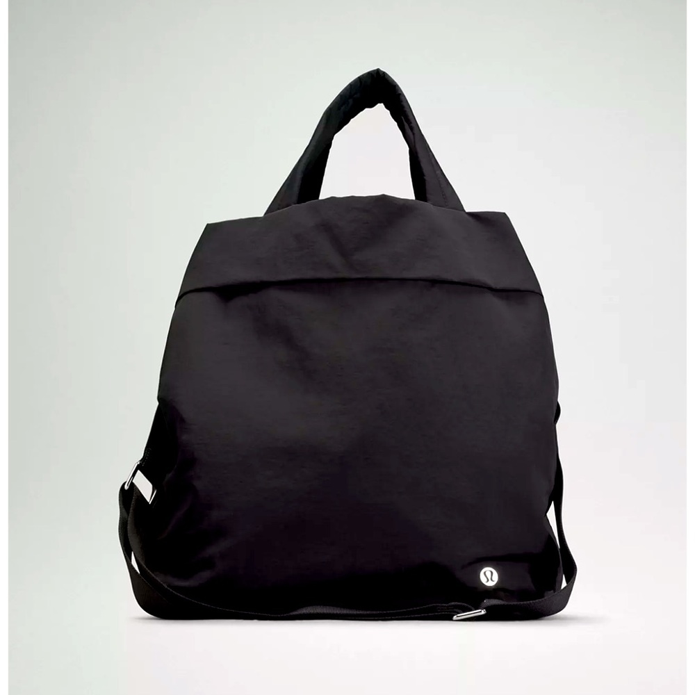 LULULEMON. tote bag.  Black. Nylon. Perfect condition.